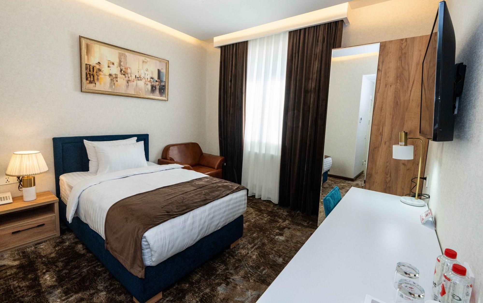 Garnet Mir Hotel Taszkent Zewnętrze zdjęcie