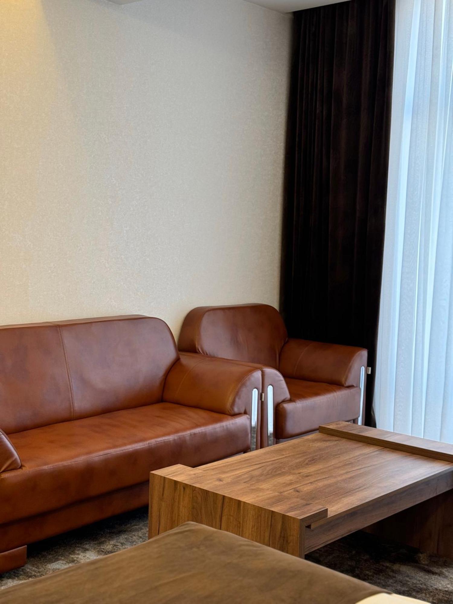 Garnet Mir Hotel Taszkent Zewnętrze zdjęcie