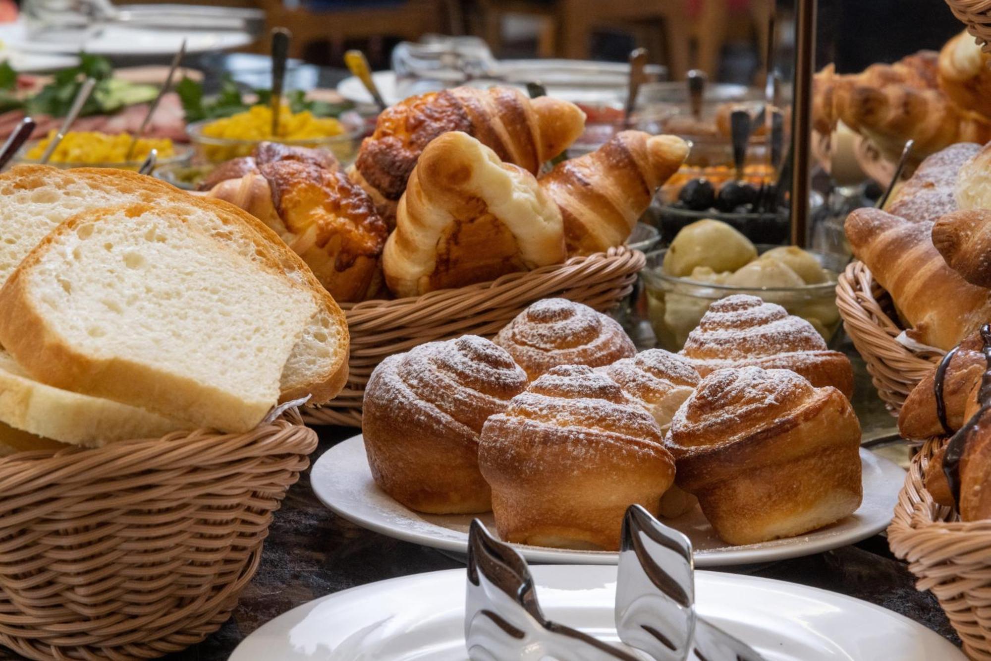 Garnet Mir Hotel Taszkent Zewnętrze zdjęcie